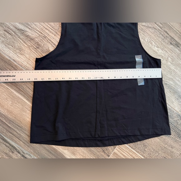 All In Motion Womens Tank Top Black Size Large NWT Boxy fit LightweighT #173 - Picture 3 of 4